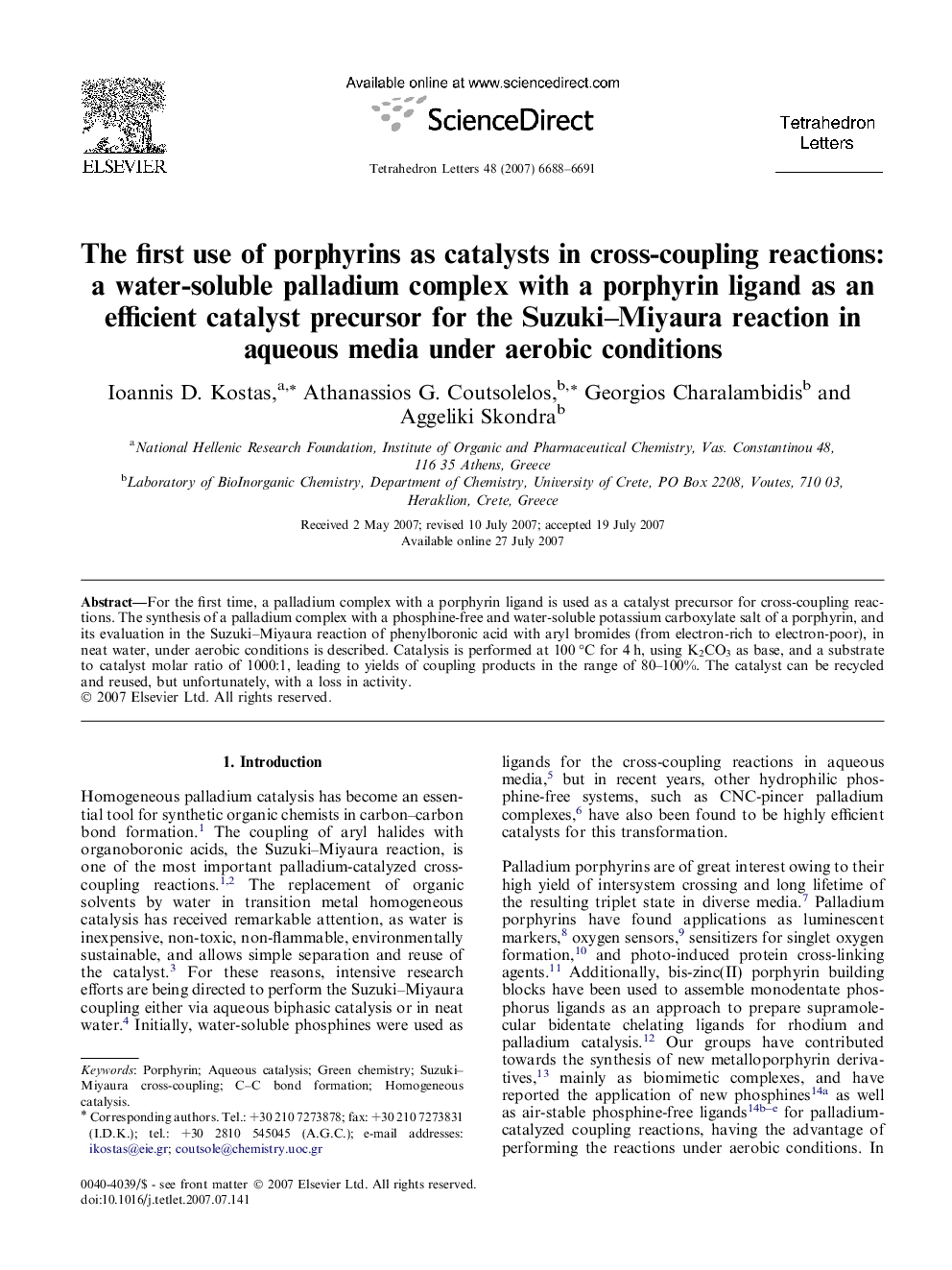 The first use of porphyrins as catalysts in cross-coupling reactions: a water-soluble palladium complex with a porphyrin ligand as an efficient catalyst precursor for the Suzuki-Miyaura reaction in aqueous media under aerobic conditions