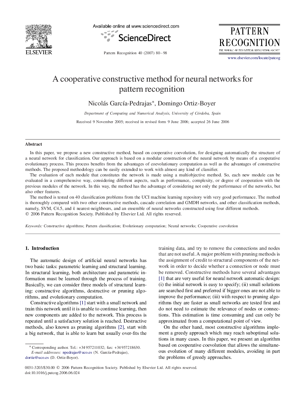 A cooperative constructive method for neural networks for pattern recognition