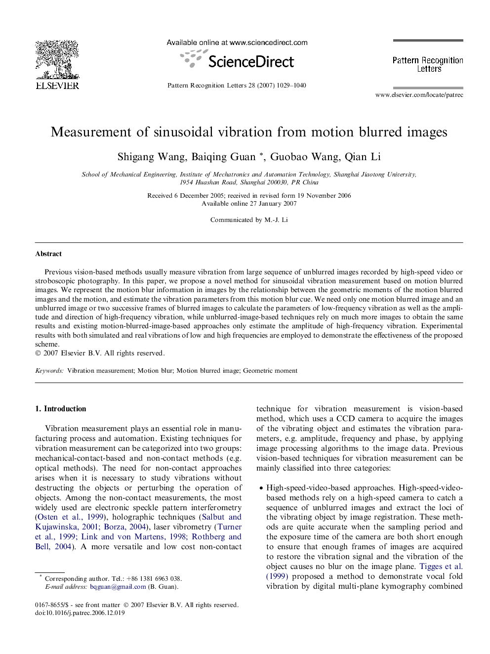 Measurement of sinusoidal vibration from motion blurred images