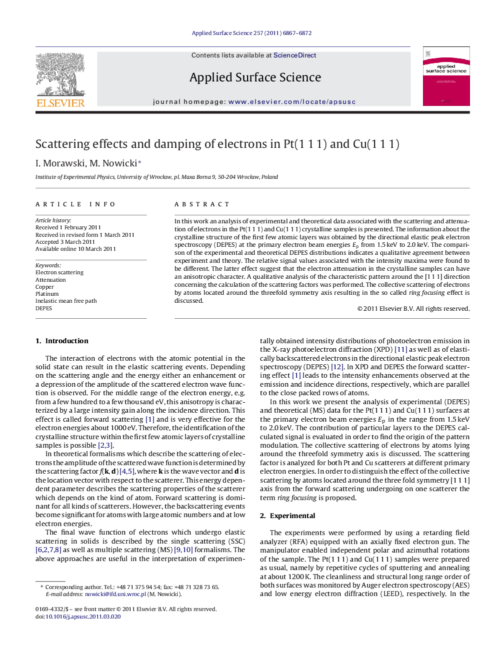 Scattering effects and damping of electrons in Pt(1Â 1Â 1) and Cu(1Â 1Â 1)