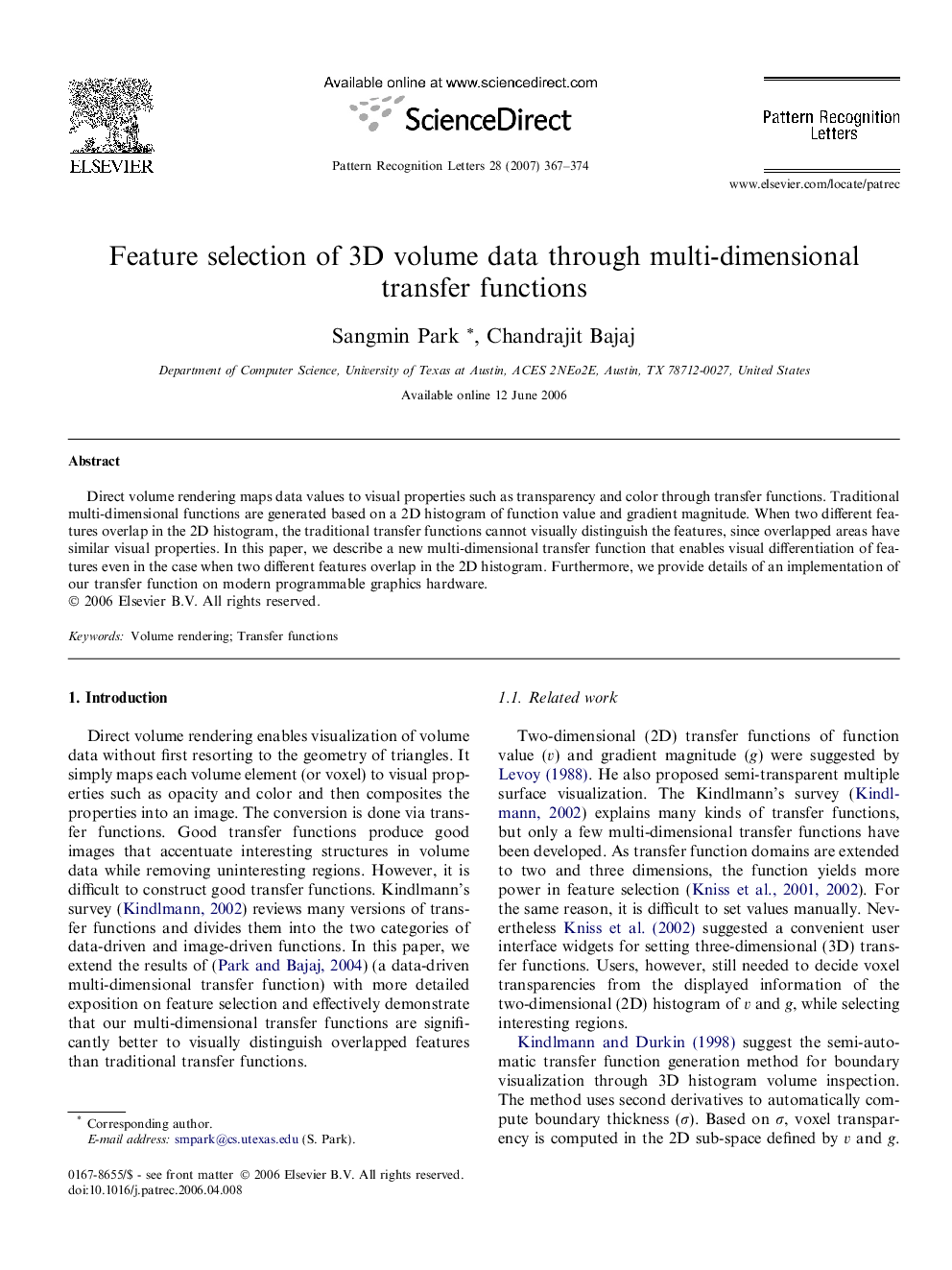 Feature selection of 3D volume data through multi-dimensional transfer functions