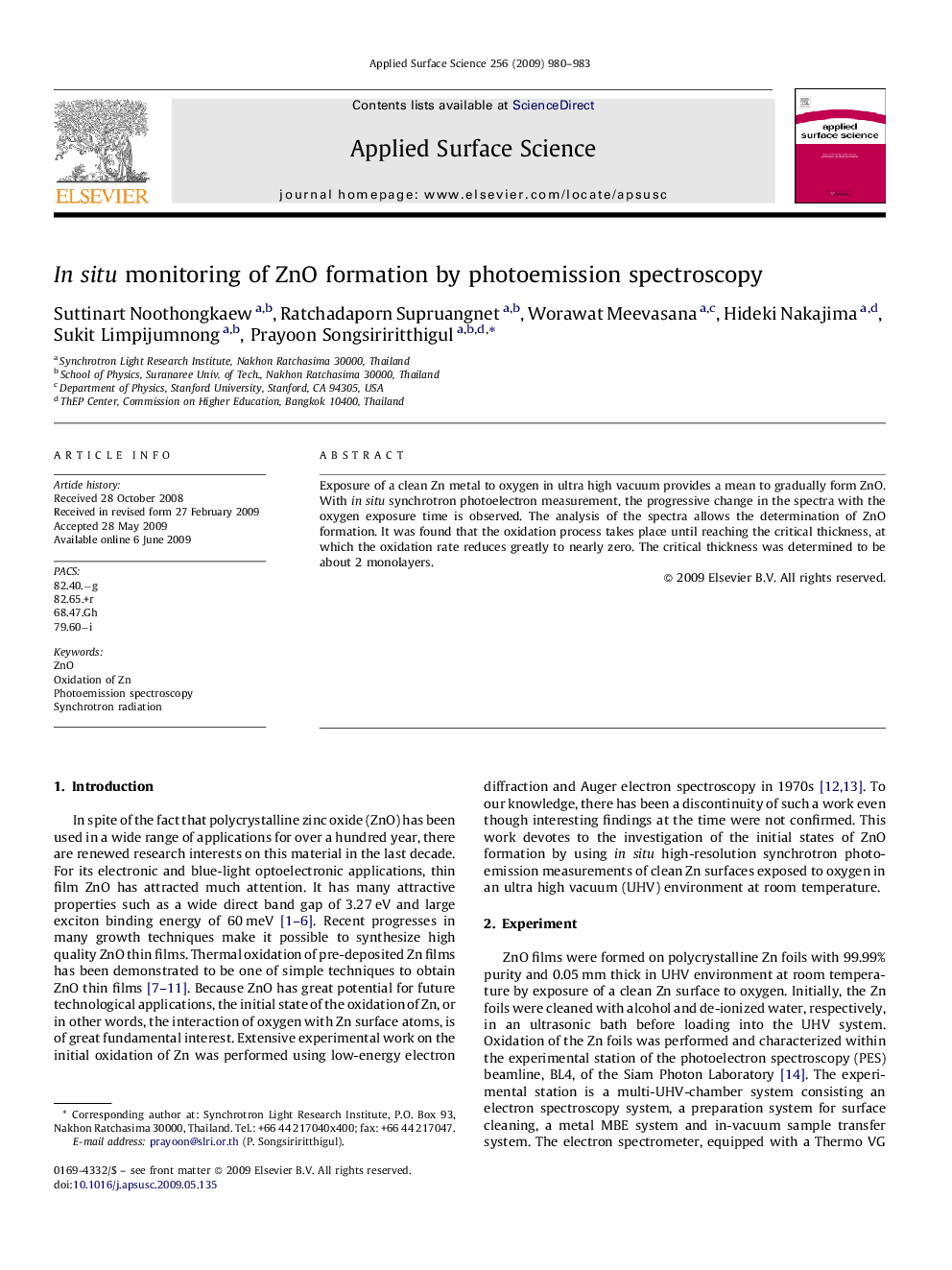 In situ monitoring of ZnO formation by photoemission spectroscopy