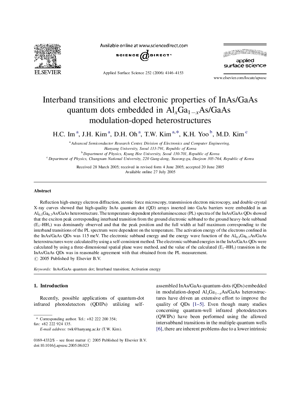 Interband transitions and electronic properties of InAs/GaAs quantum dots embedded in AlxGa1âxAs/GaAs modulation-doped heterostructures