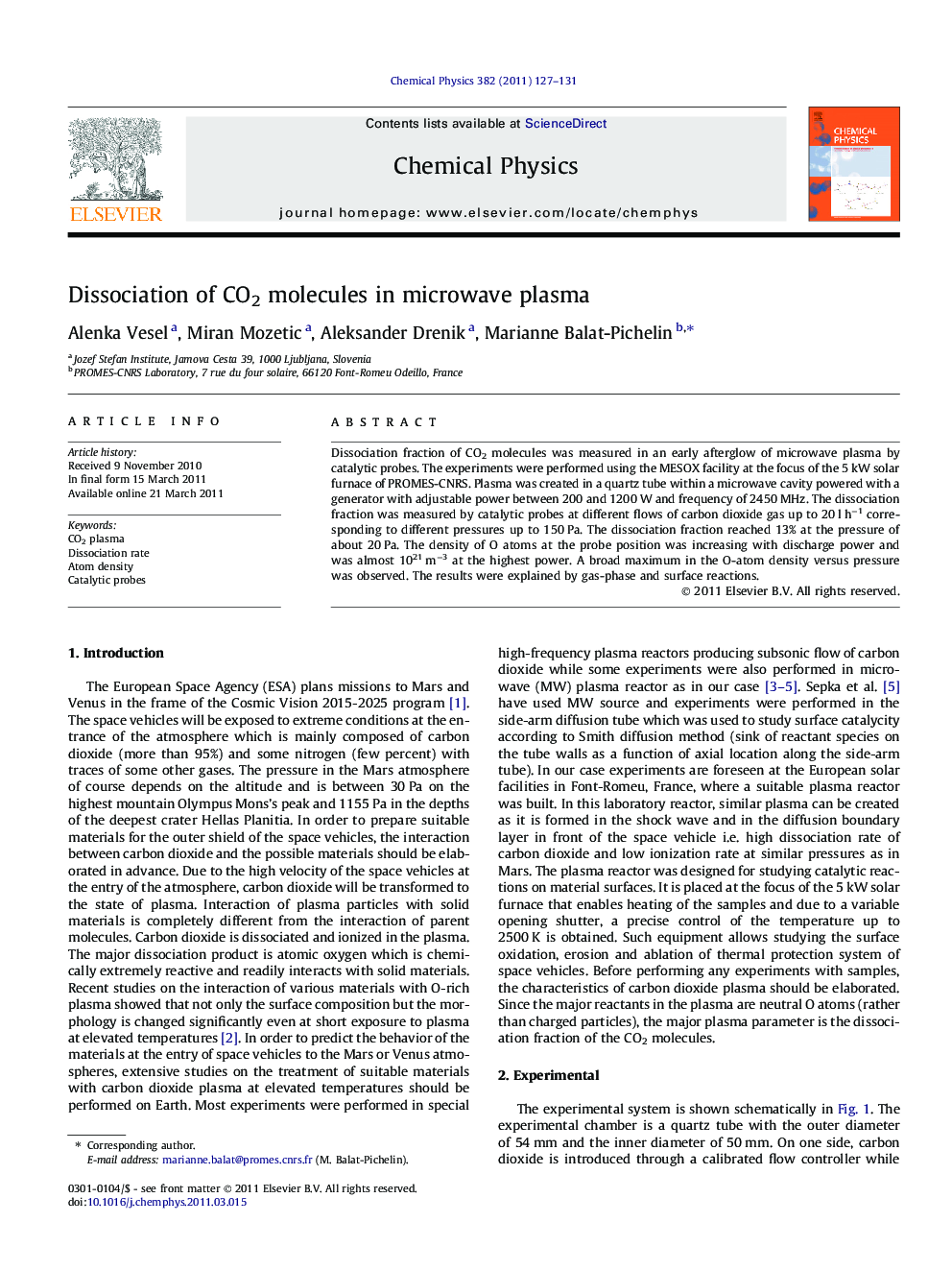 Dissociation of CO2 molecules in microwave plasma