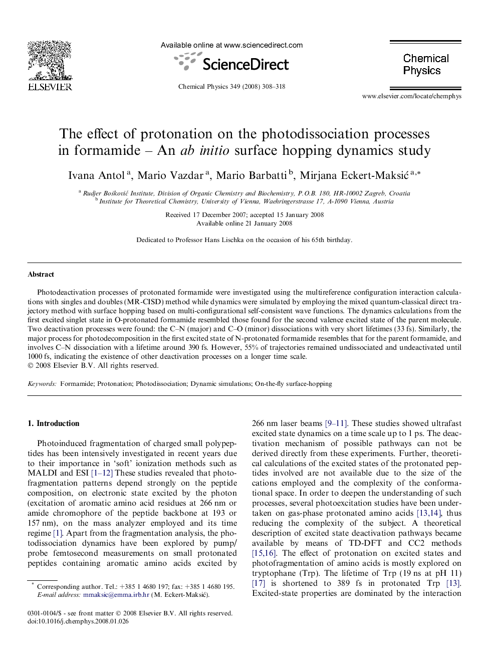 The effect of protonation on the photodissociation processes in formamide - An ab initio surface hopping dynamics study