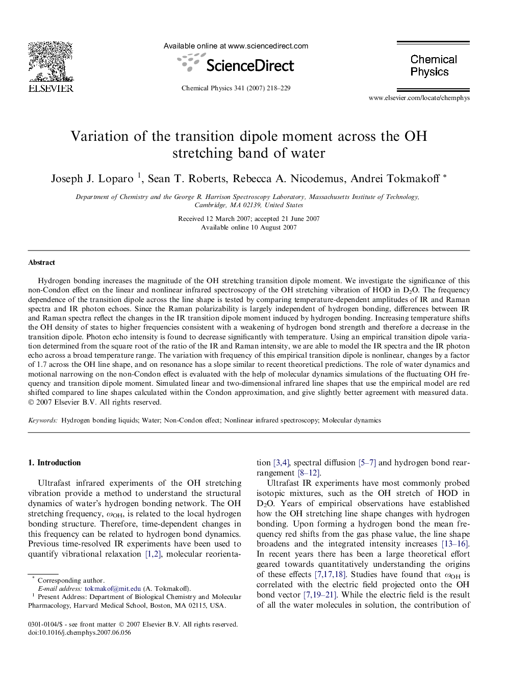 Variation of the transition dipole moment across the OH stretching band of water