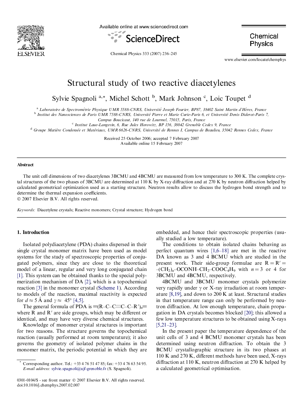 Structural study of two reactive diacetylenes