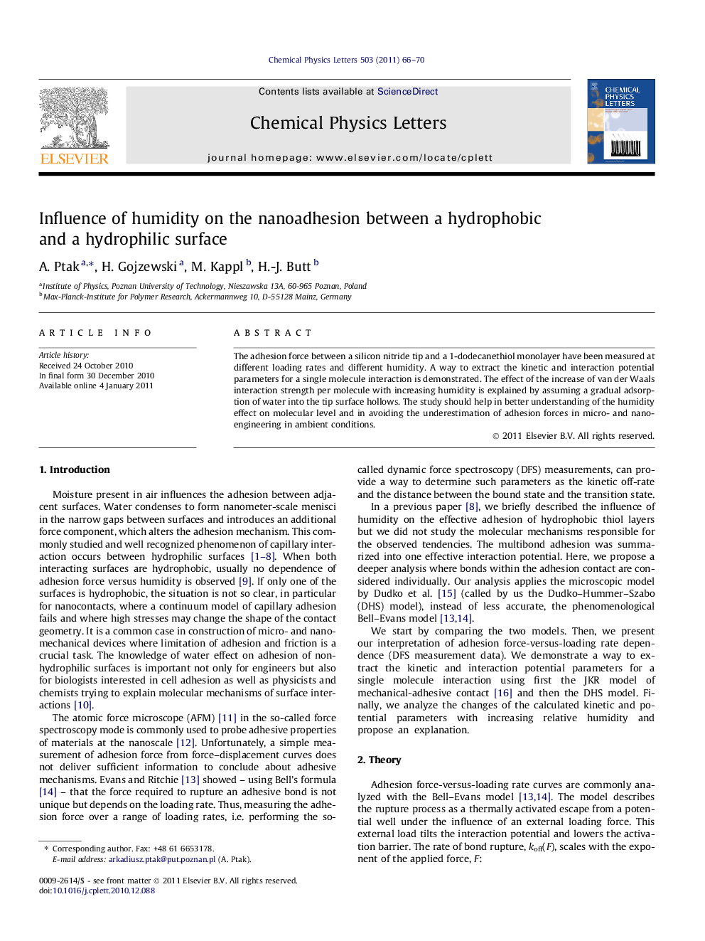 Influence of humidity on the nanoadhesion between a hydrophobic and a hydrophilic surface