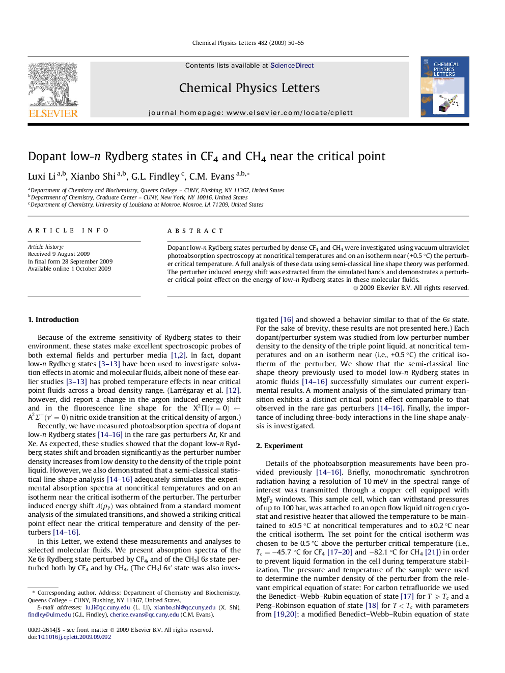 Dopant low-n Rydberg states in CF4 and CH4 near the critical point