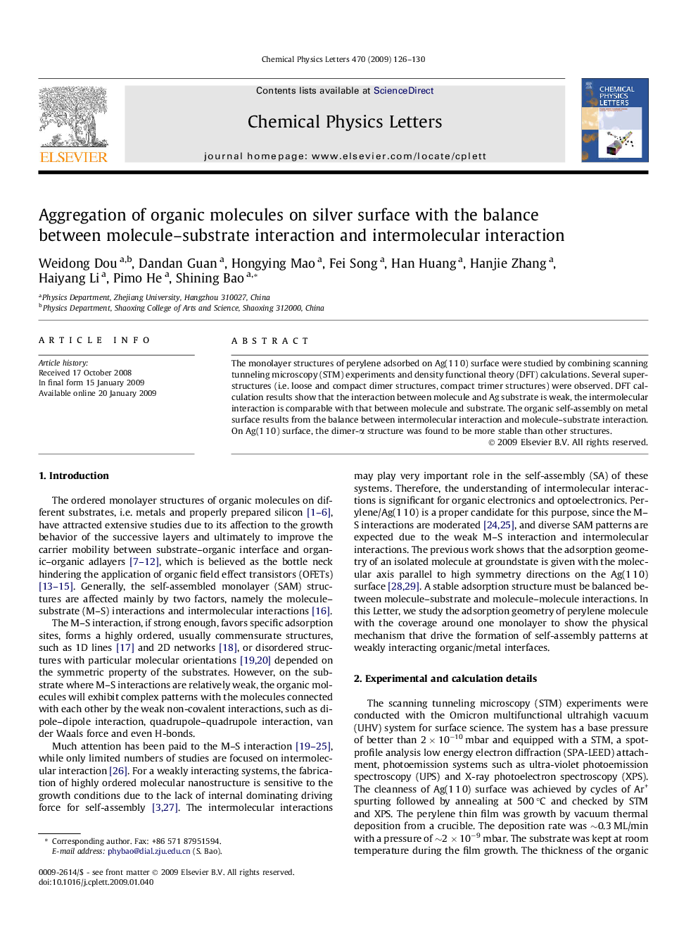 Aggregation of organic molecules on silver surface with the balance between molecule-substrate interaction and intermolecular interaction