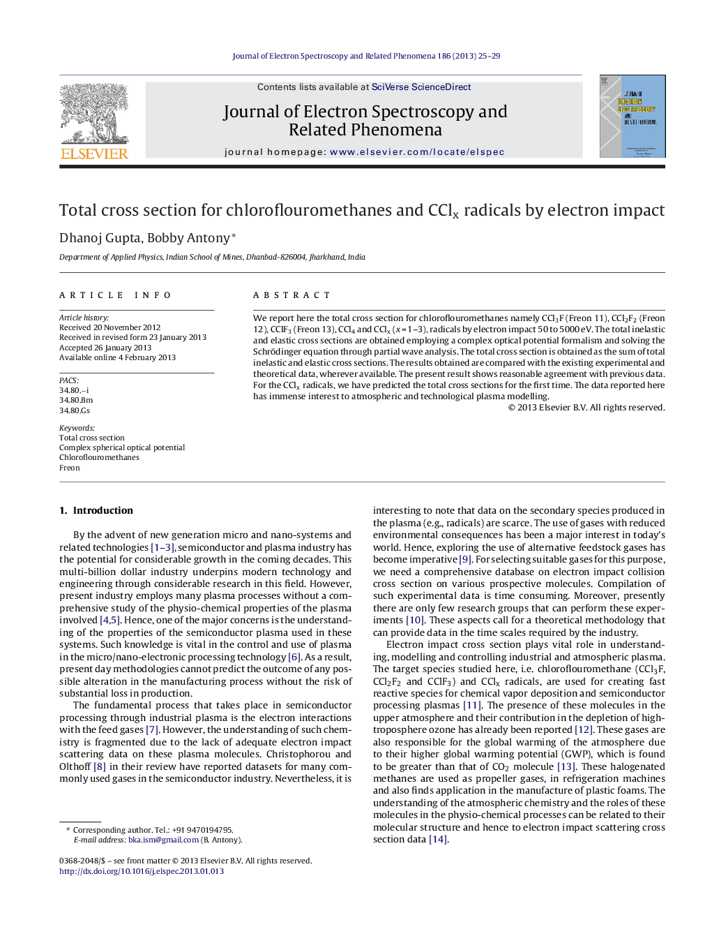 Total cross section for chloroflouromethanes and CClx radicals by electron impact