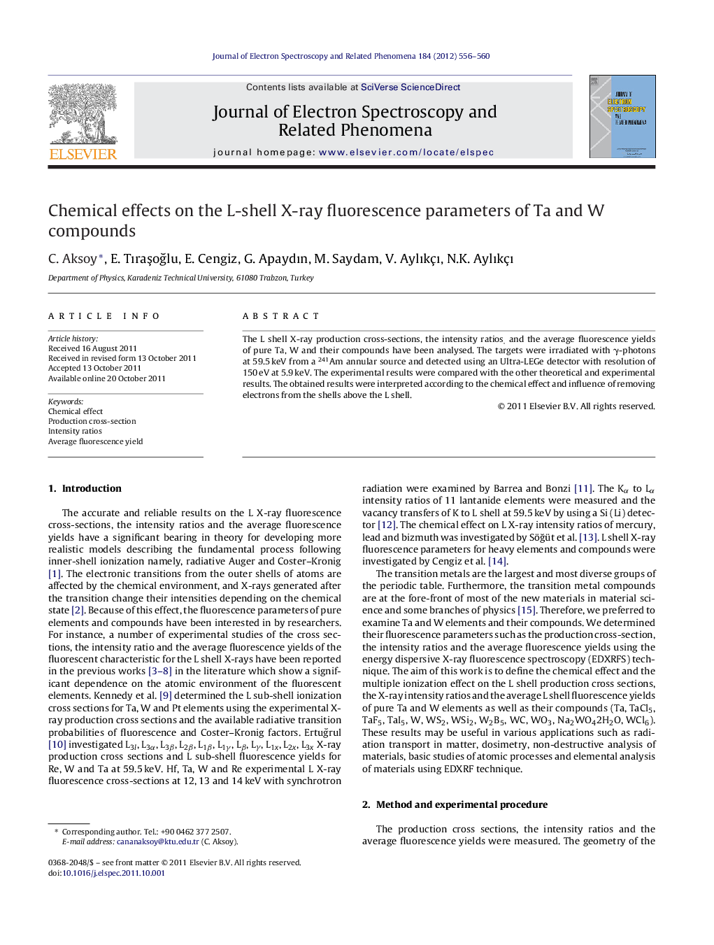 Chemical effects on the L-shell X-ray fluorescence parameters of Ta and W compounds