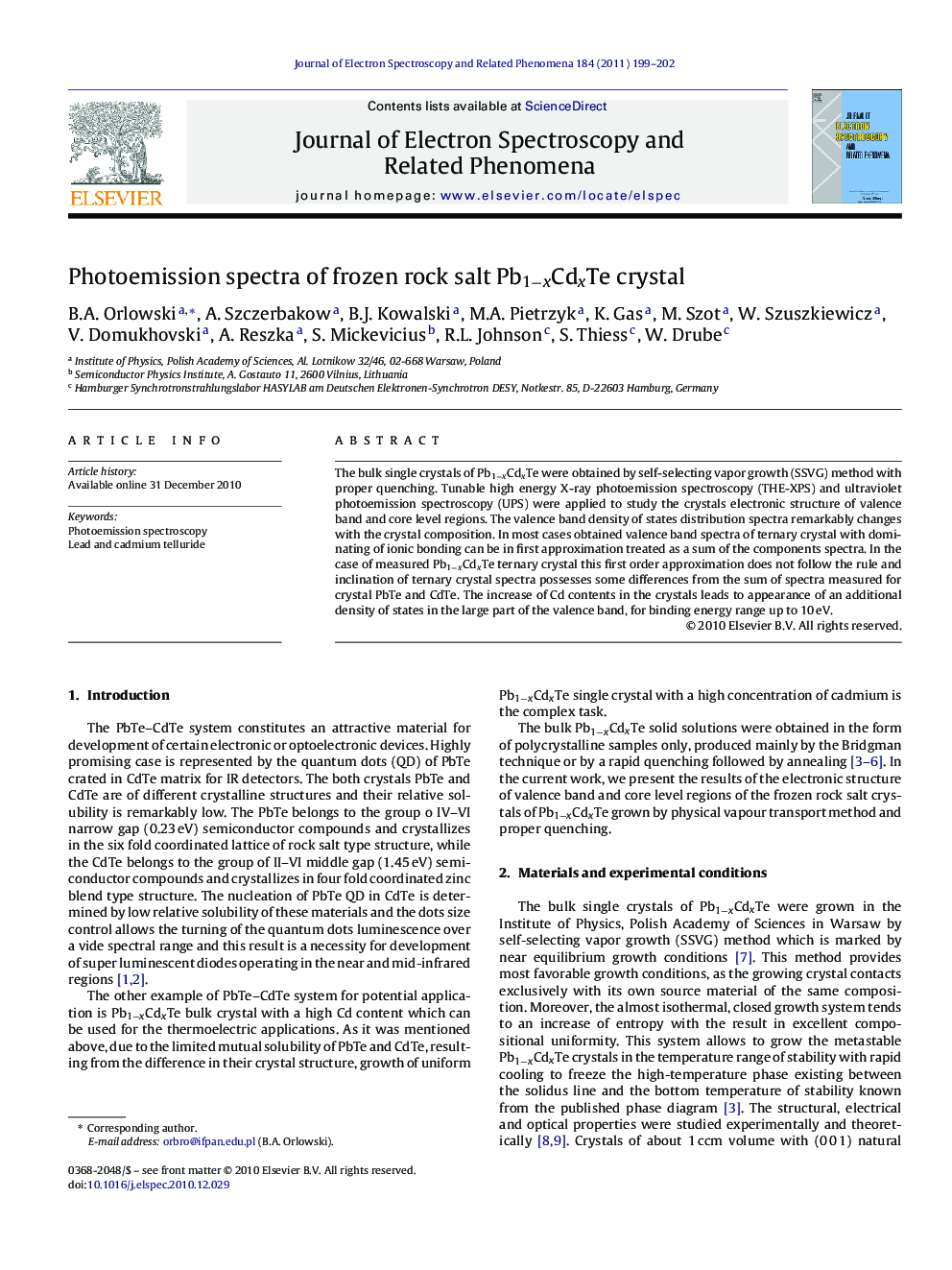 Photoemission spectra of frozen rock salt Pb1âxCdxTe crystal