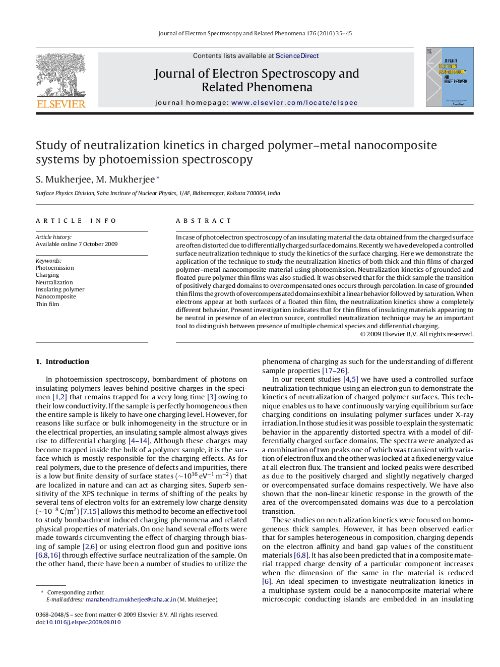 Study of neutralization kinetics in charged polymer-metal nanocomposite systems by photoemission spectroscopy