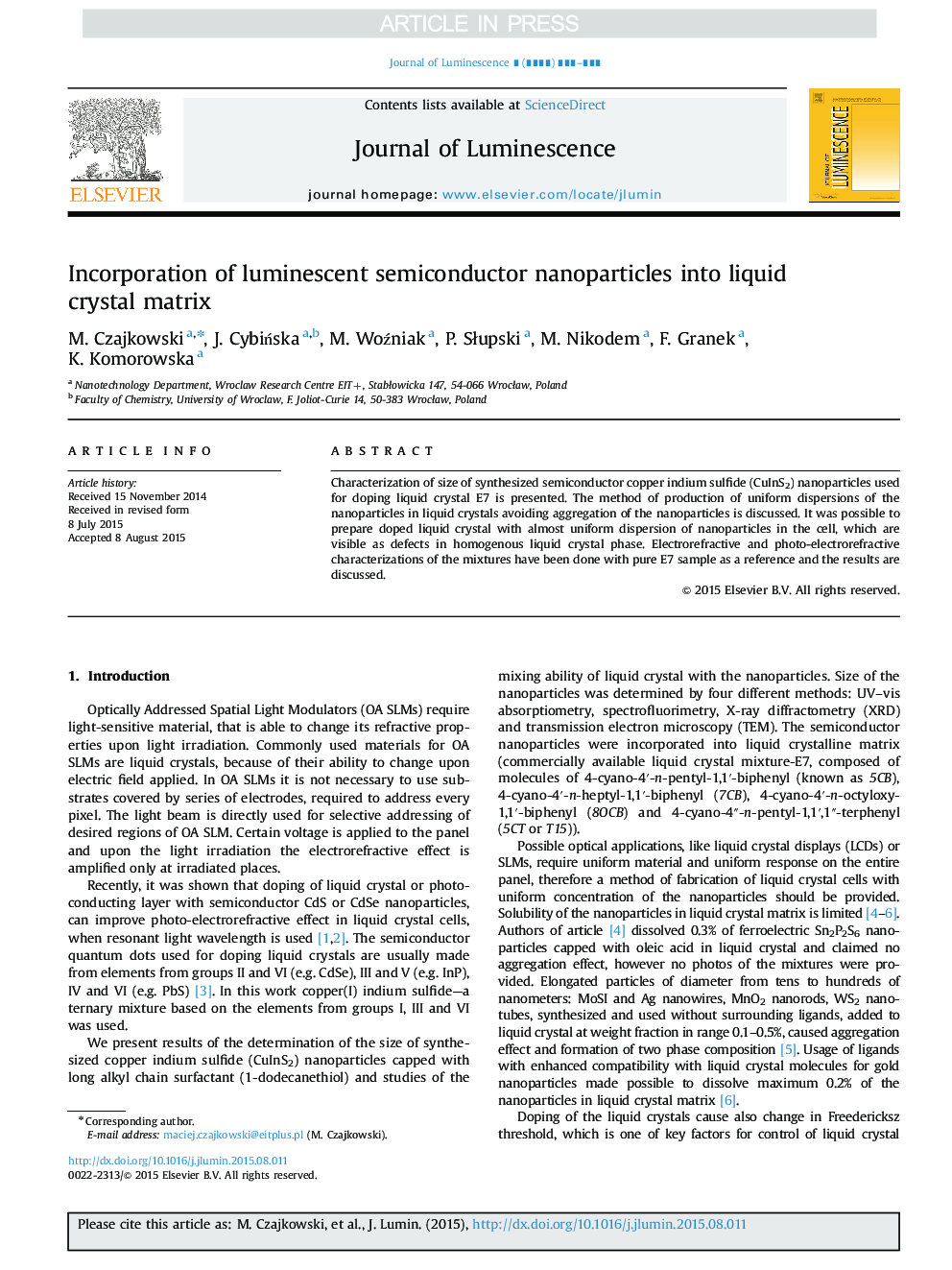 Incorporation of luminescent semiconductor nanoparticles into liquid crystal matrix