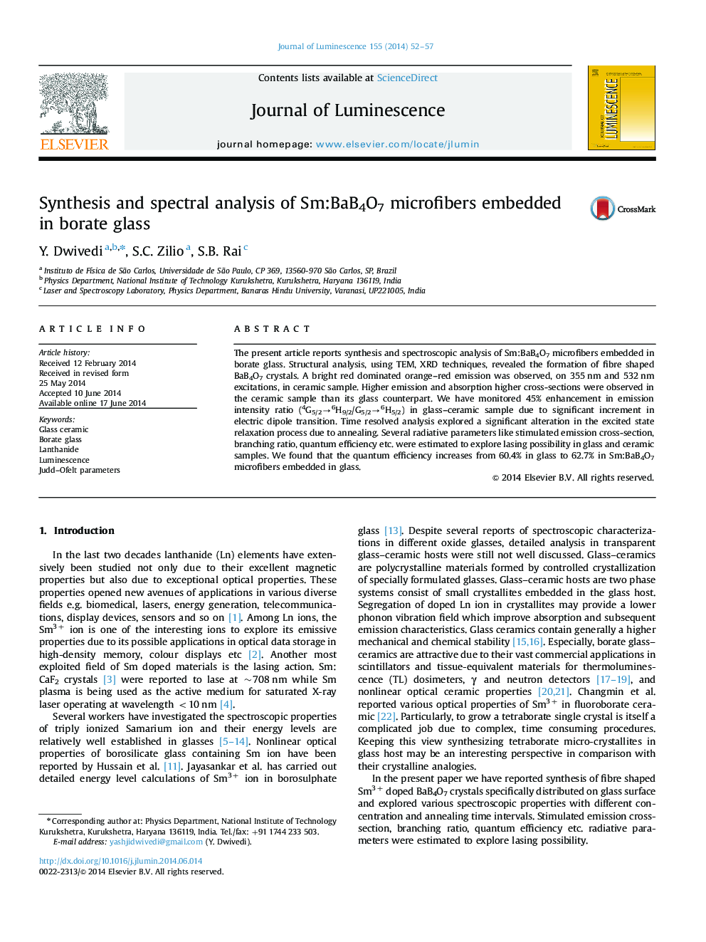 Synthesis and spectral analysis of Sm:BaB4O7 microfibers embedded in borate glass