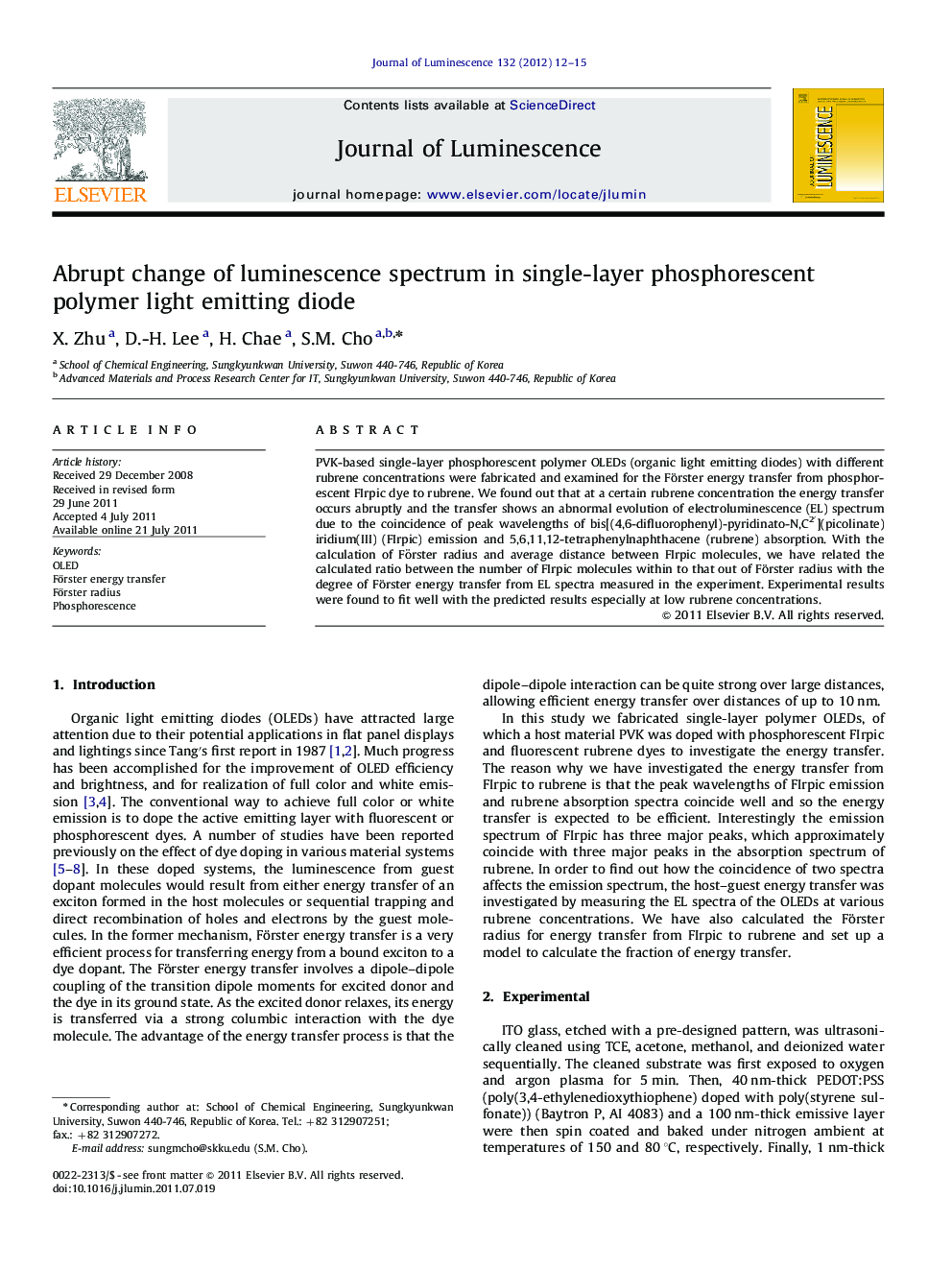 Abrupt change of luminescence spectrum in single-layer phosphorescent polymer light emitting diode