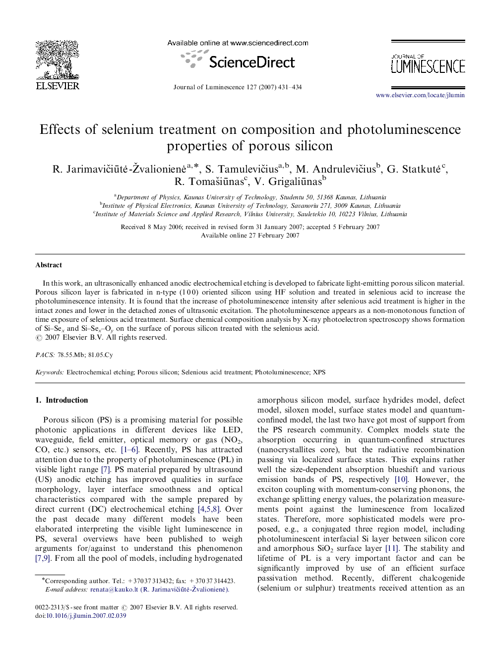 Effects of selenium treatment on composition and photoluminescence properties of porous silicon