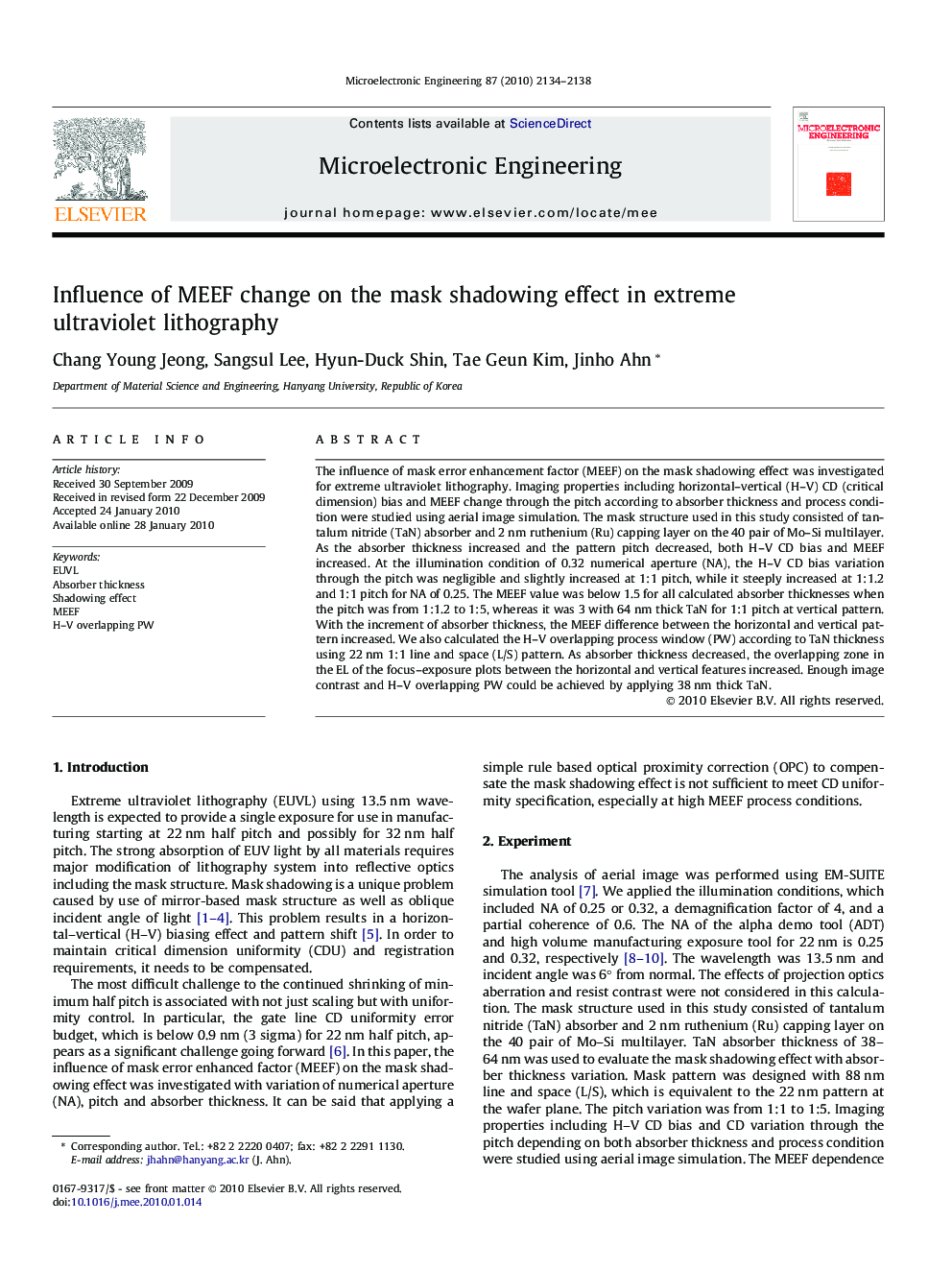 Influence of MEEF change on the mask shadowing effect in extreme ultraviolet lithography