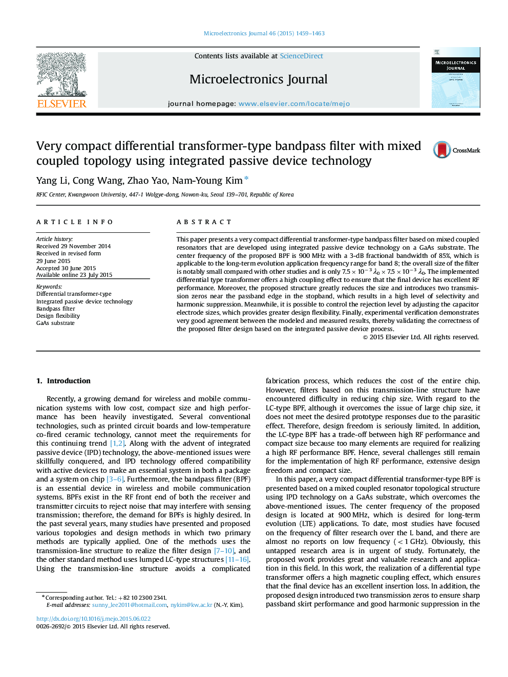 Very compact differential transformer-type bandpass filter with mixed coupled topology using integrated passive device technology