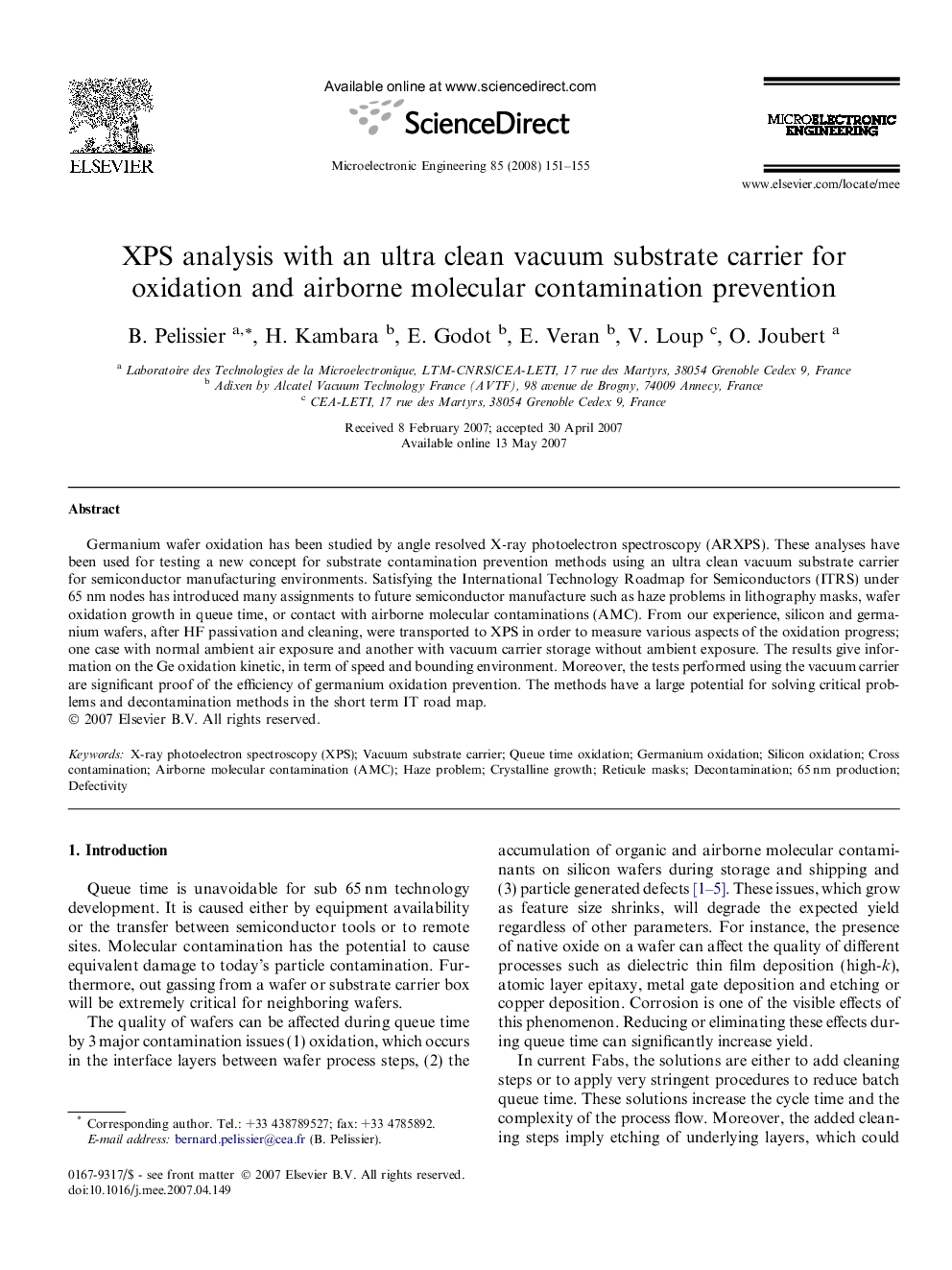 XPS analysis with an ultra clean vacuum substrate carrier for oxidation and airborne molecular contamination prevention