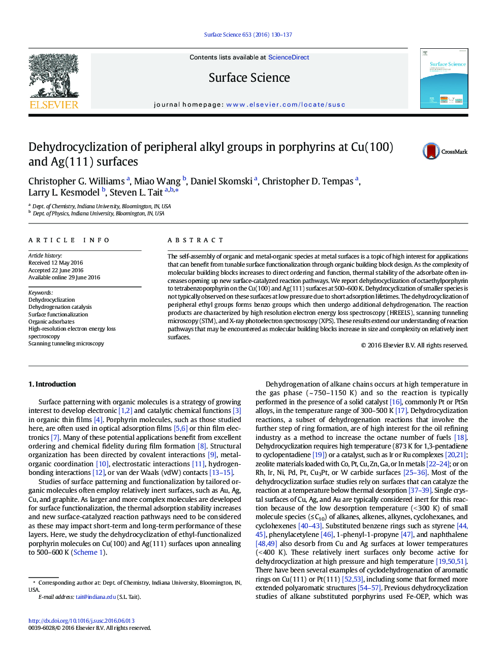 Dehydrocyclization of peripheral alkyl groups in porphyrins at Cu(100) and Ag(111) surfaces