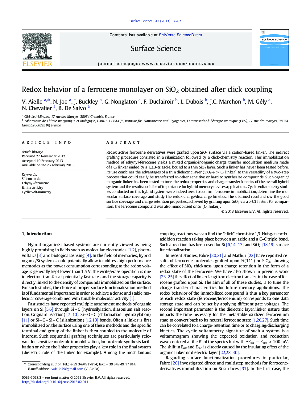 Redox behavior of a ferrocene monolayer on SiO2 obtained after click-coupling