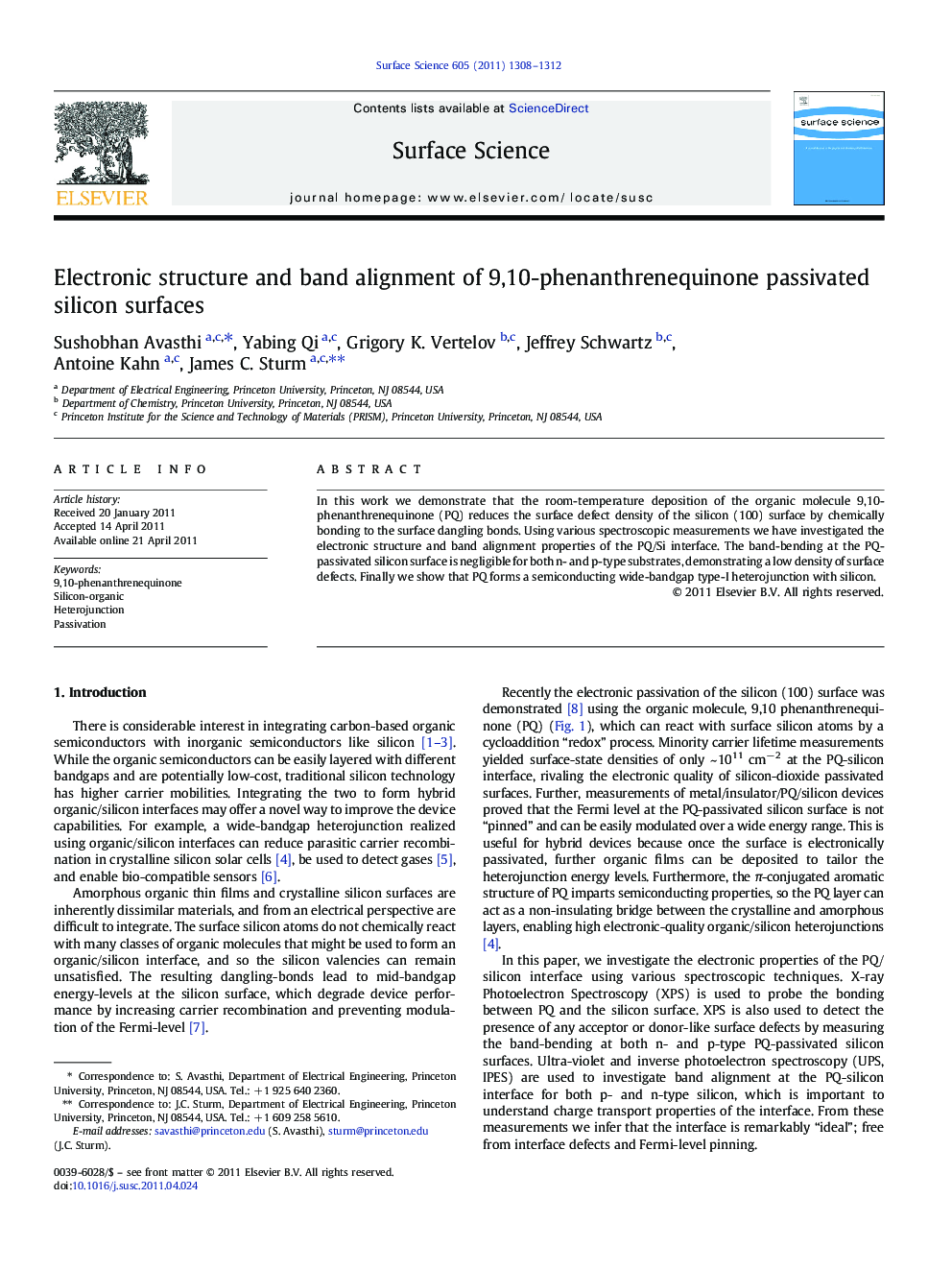 Electronic structure and band alignment of 9,10-phenanthrenequinone passivated silicon surfaces