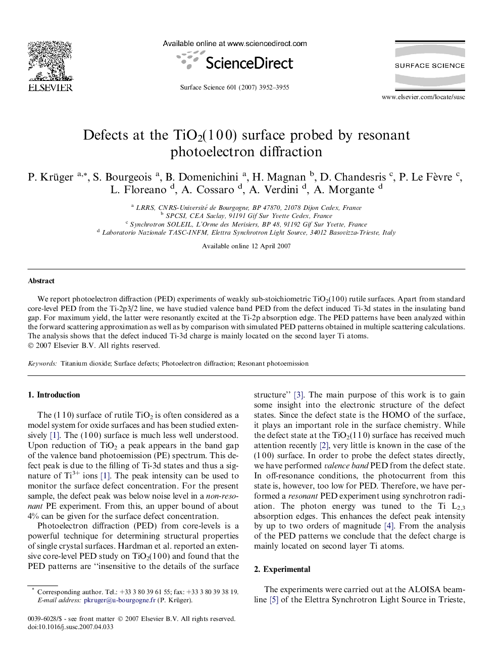 Defects at the TiO2(1 0 0) surface probed by resonant photoelectron diffraction