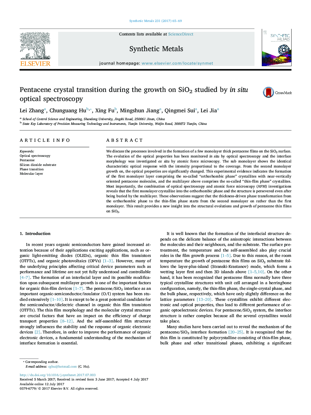 Pentacene crystal transition during the growth on SiO2 studied by in situ optical spectroscopy