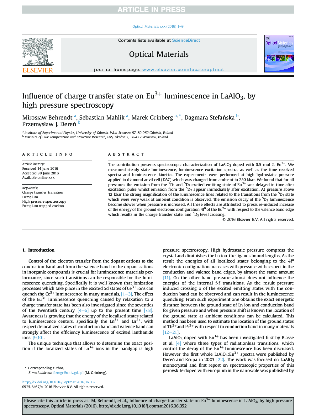 Influence of charge transfer state on Eu3+ luminescence in LaAlO3, by high pressure spectroscopy