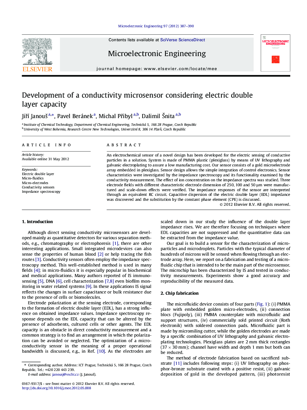 Development of a conductivity microsensor considering electric double layer capacity