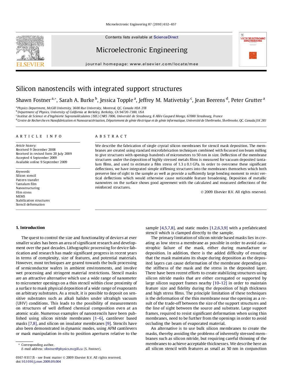 Silicon nanostencils with integrated support structures