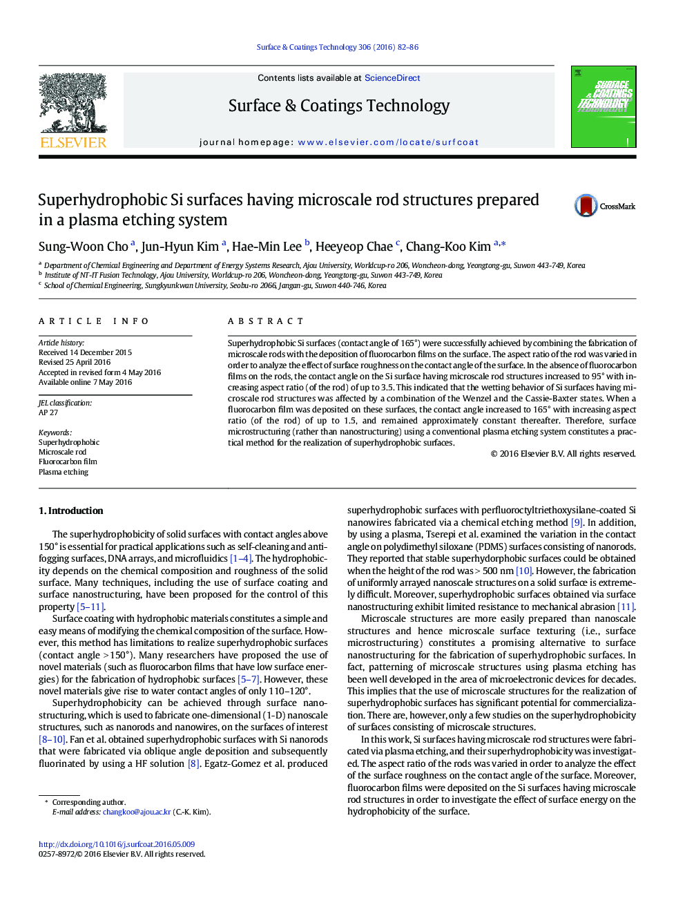 Superhydrophobic Si surfaces having microscale rod structures prepared in a plasma etching system