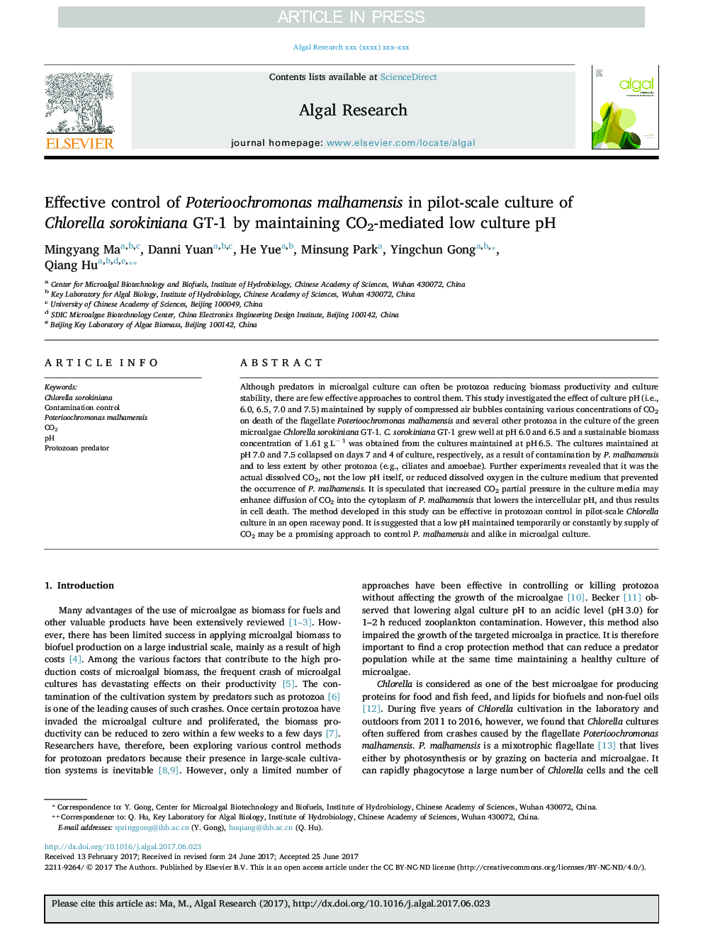 Effective control of Poterioochromonas malhamensis in pilot-scale culture of Chlorella sorokiniana GT-1 by maintaining CO2-mediated low culture pH