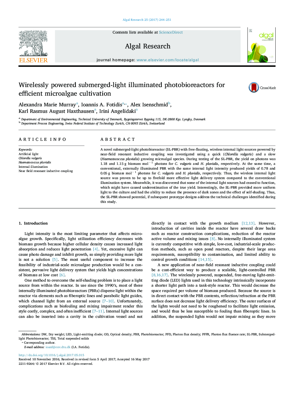 Wirelessly powered submerged-light illuminated photobioreactors for efficient microalgae cultivation