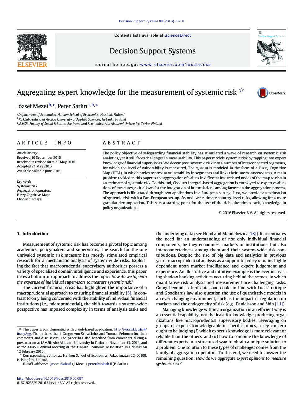 Aggregating expert knowledge for the measurement of systemic risk *