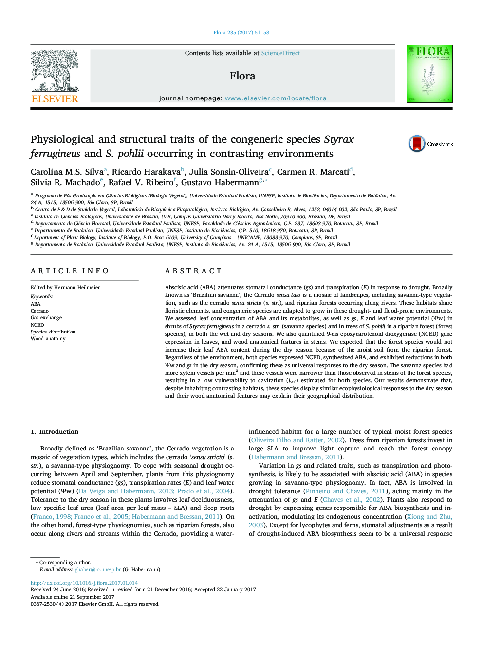 Physiological and structural traits of the congeneric species Styrax ferrugineus and S. pohlii occurring in contrasting environments