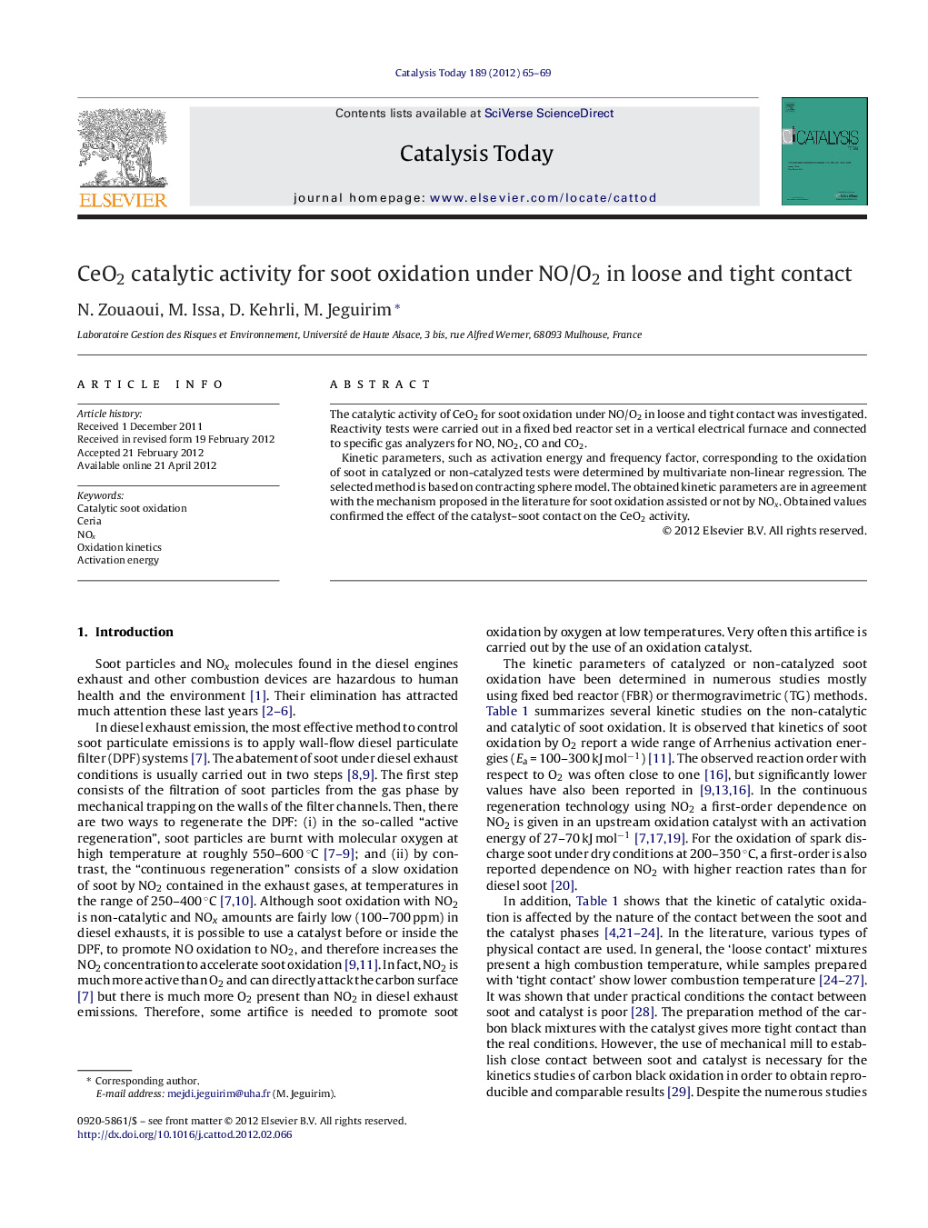 CeO2 catalytic activity for soot oxidation under NO/O2 in loose and tight contact