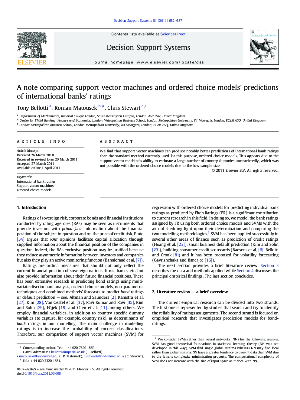 A note comparing support vector machines and ordered choice models’ predictions of international banks’ ratings