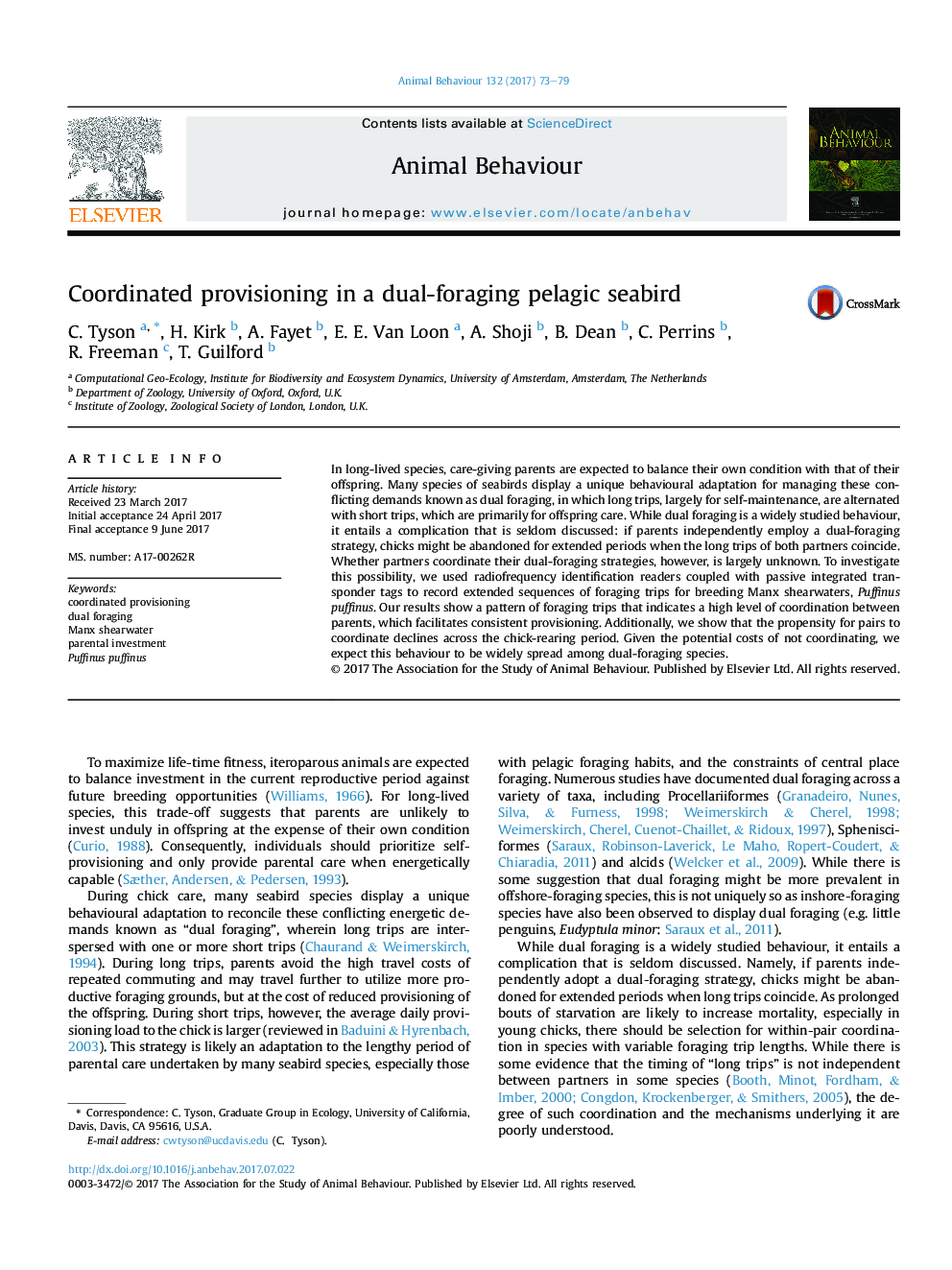 Coordinated provisioning in a dual-foraging pelagic seabird