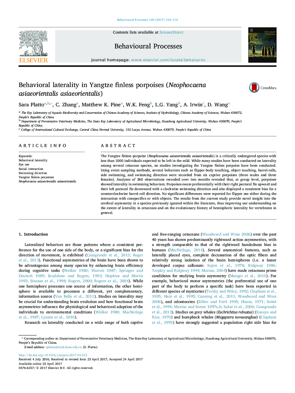 Behavioral laterality in Yangtze finless porpoises (Neophocaena asiaeorientalis asiaeorientalis)