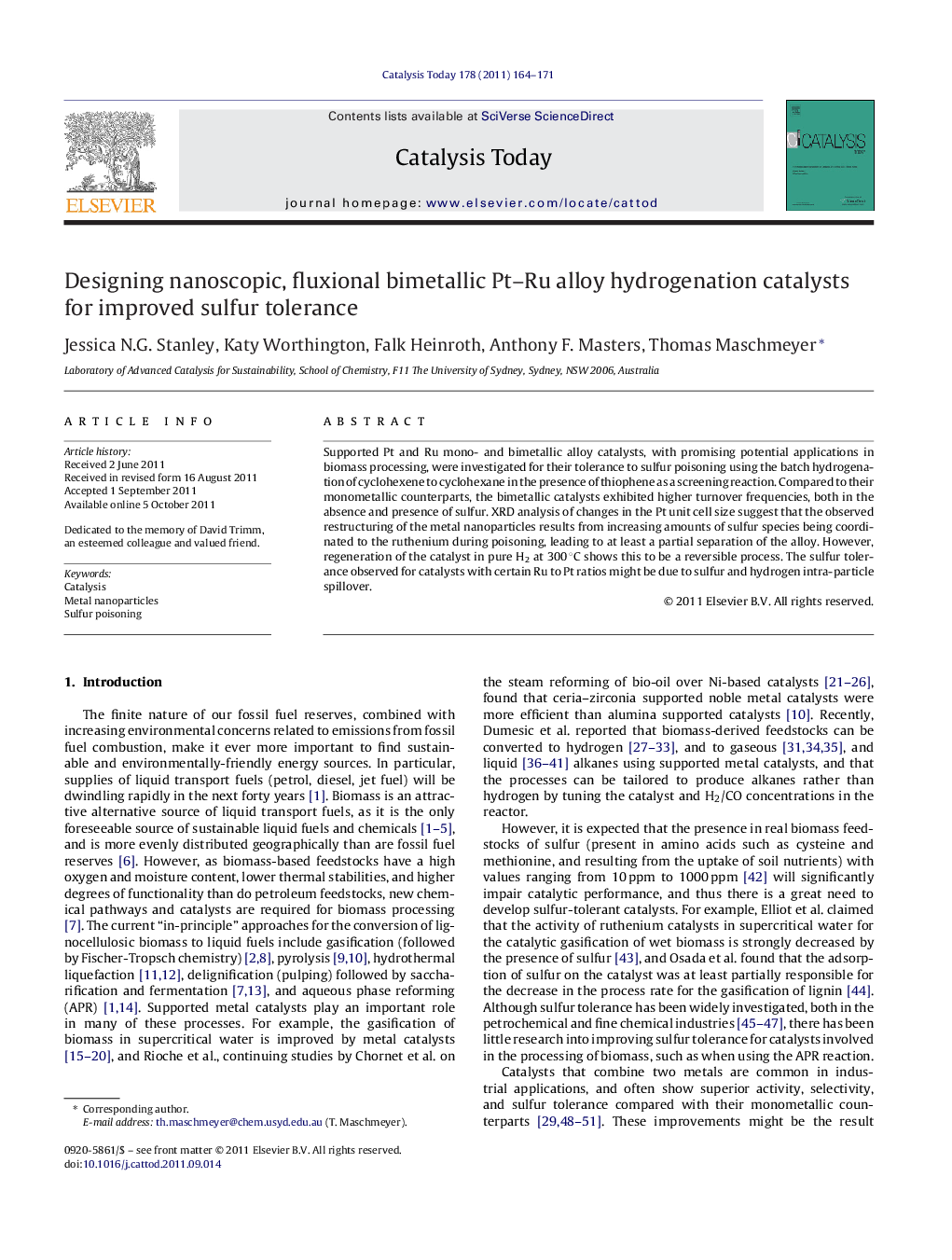 Designing nanoscopic, fluxional bimetallic Pt–Ru alloy hydrogenation catalysts for improved sulfur tolerance