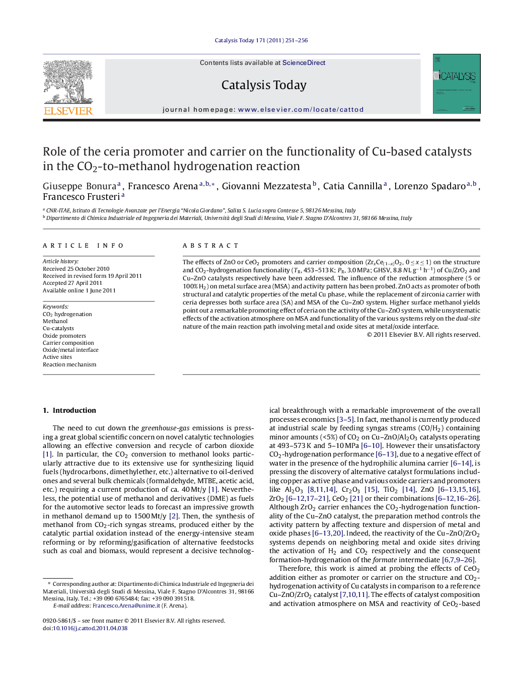 Role of the ceria promoter and carrier on the functionality of Cu-based catalysts in the CO2-to-methanol hydrogenation reaction