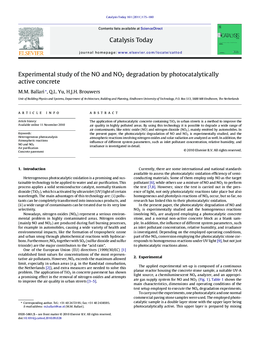 Experimental study of the NO and NO2 degradation by photocatalytically active concrete