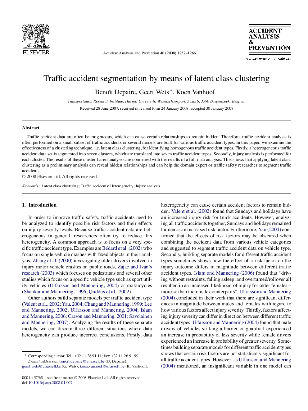 Traffic accident segmentation by means of latent class clustering