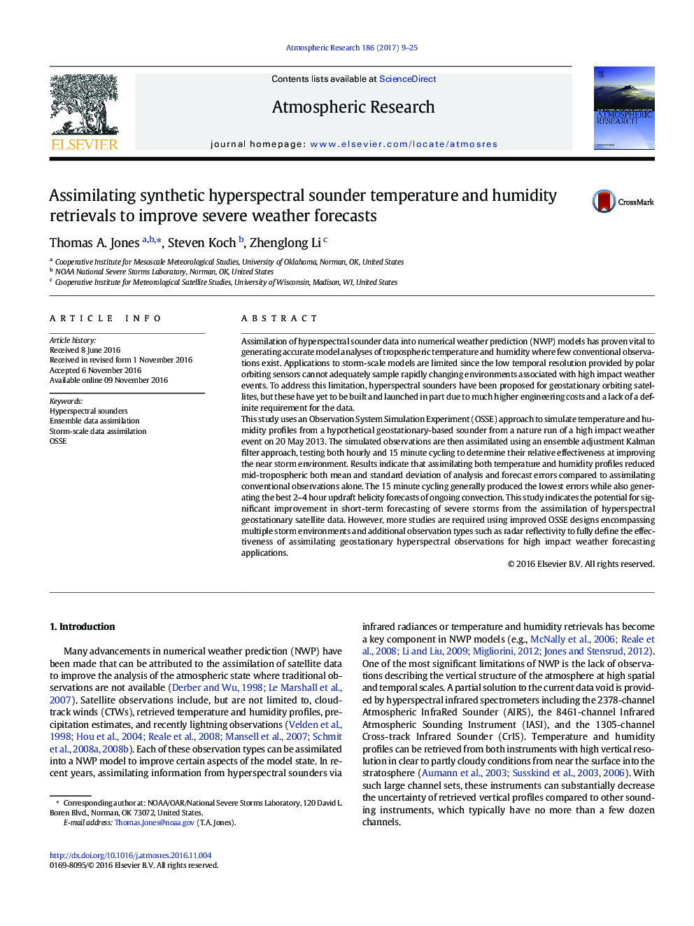 Assimilating synthetic hyperspectral sounder temperature and humidity retrievals to improve severe weather forecasts