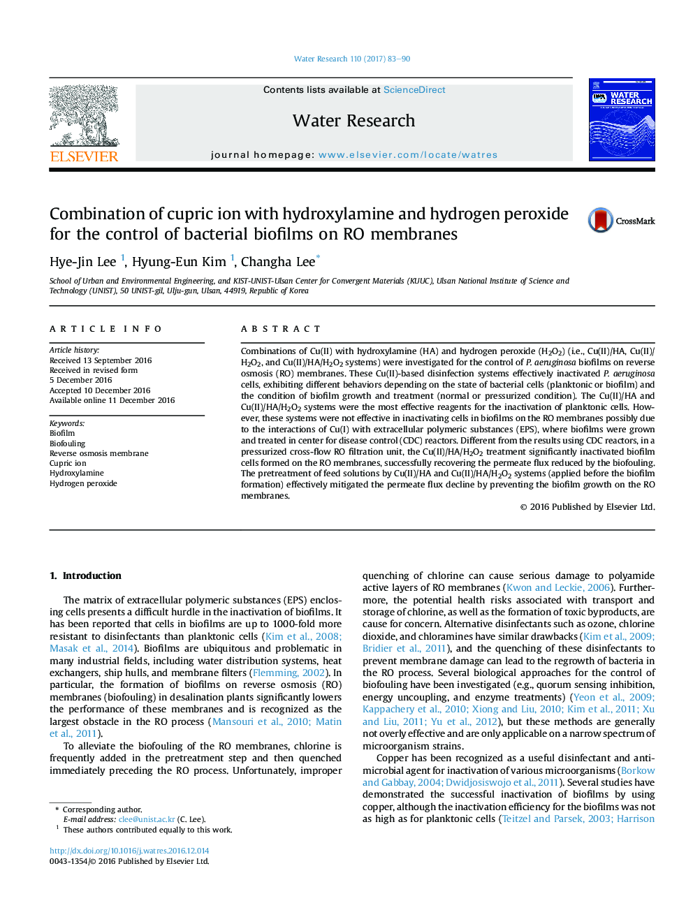 Combination of cupric ion with hydroxylamine and hydrogen peroxide for the control of bacterial biofilms on RO membranes