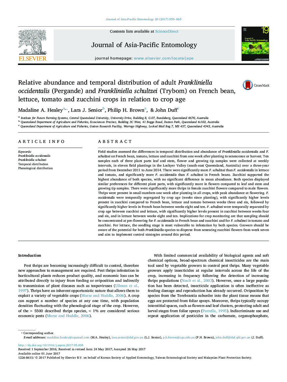 Relative abundance and temporal distribution of adult Frankliniella occidentalis (Pergande) and Frankliniella schultzei (Trybom) on French bean, lettuce, tomato and zucchini crops in relation to crop age