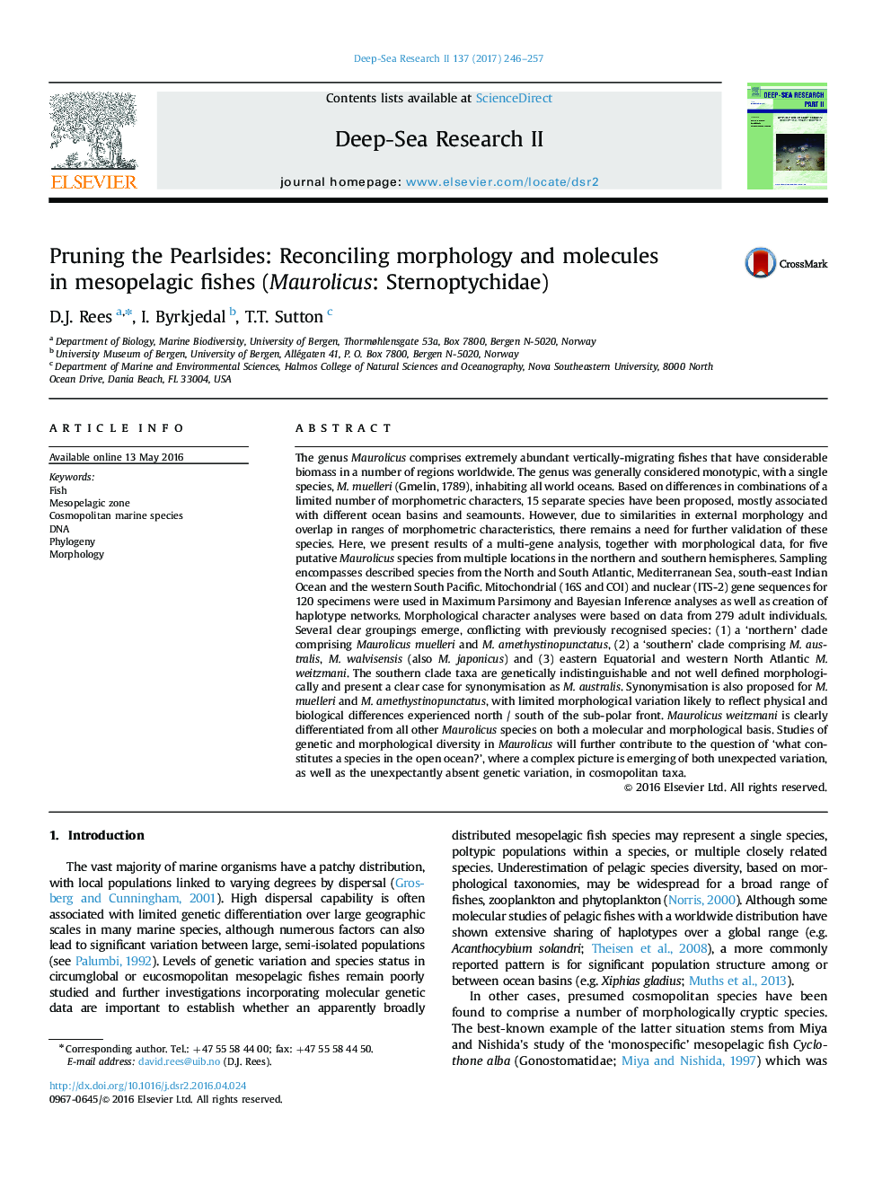 Pruning the Pearlsides: Reconciling morphology and molecules in mesopelagic fishes (Maurolicus: Sternoptychidae)